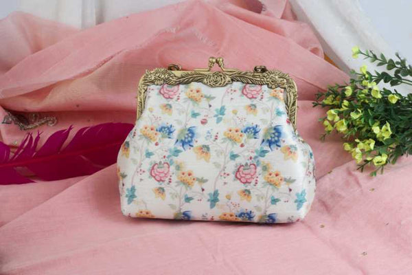 Pudcoco Women Vintage Floral Beaded Rhinestone Embroidery Clutch Evening  Handbag with Chain Strap Shoulder Bag for Wedding Cocktail - Walmart.com